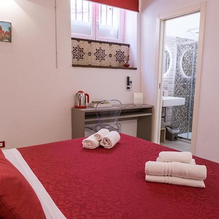 Barlaman Luxury Rooms Palermo Exteriör bild