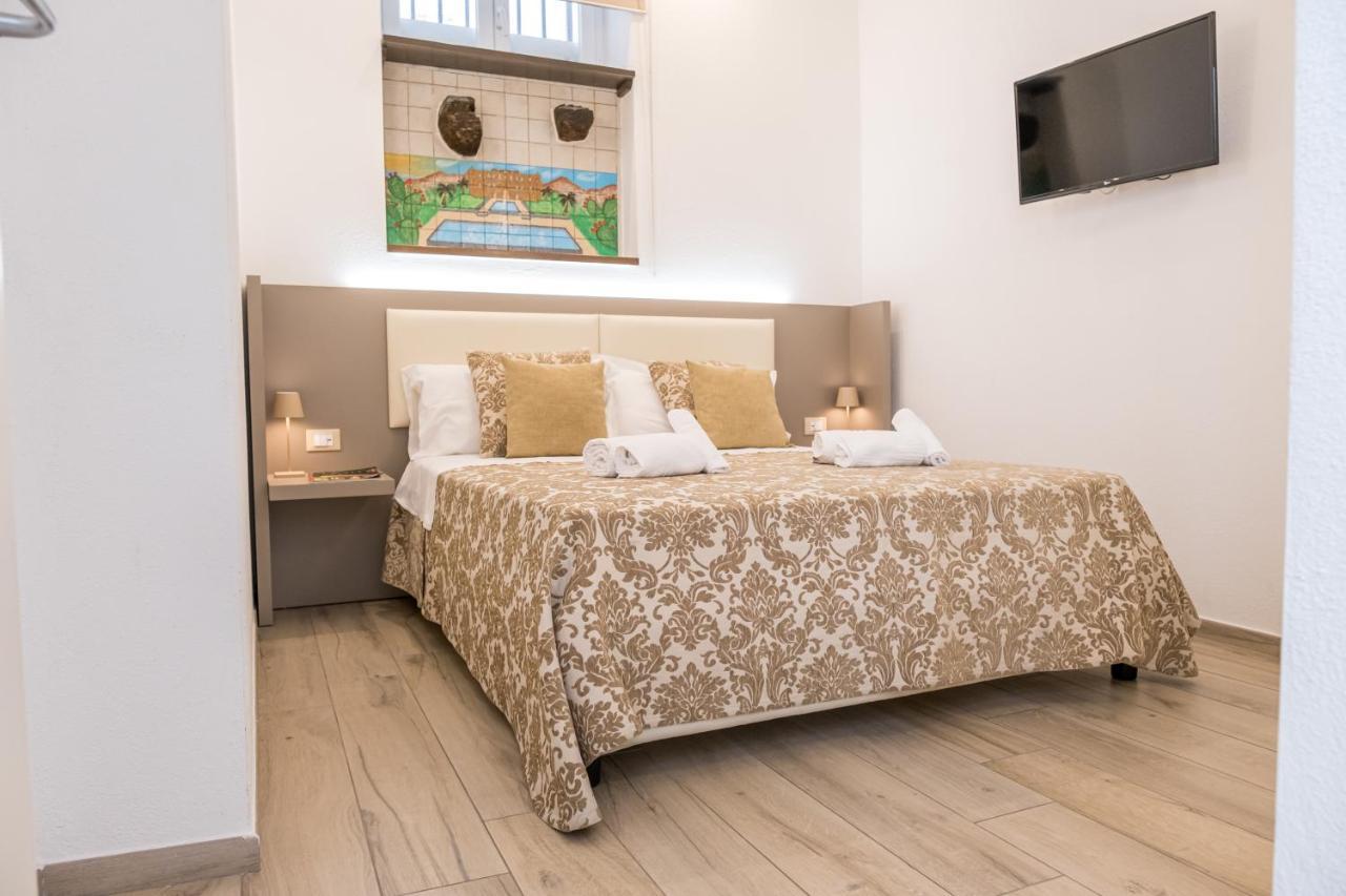 Barlaman Luxury Rooms Palermo Exteriör bild